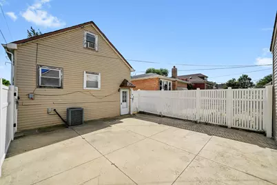 3604 W 65th Place, Chicago, IL 60629 - Photo 24