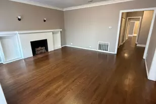 609 E 60th St, Chicago, IL 60637 - Photo 2