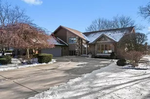 8125 Elizabeth Ave, Orland Park, IL 60462 - Photo 2