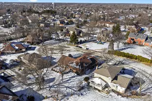 8125 Elizabeth Ave, Orland Park, IL 60462 - Photo 32