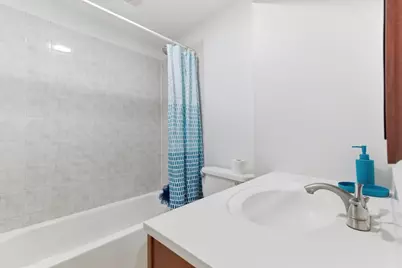 1526 Ridgeway Avenue, Round Lake Beach, IL 60073 - Photo 18