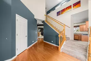 883 Prairie Crossing Dr, Yorkville, IL 60560 - Photo 2