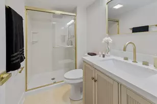 18310 Robin Ln, Homewood, IL 60430 - Photo 10