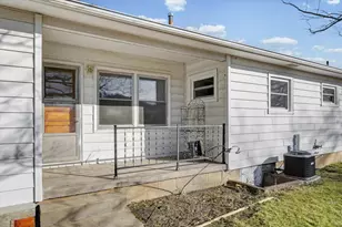 401 Oak Dr, Roberts, IL 60962 - Photo 22