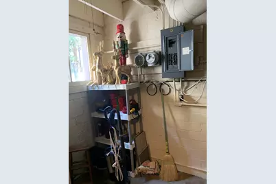 101 E Van Buren Street, Woodstock, IL 60098 - Photo 20