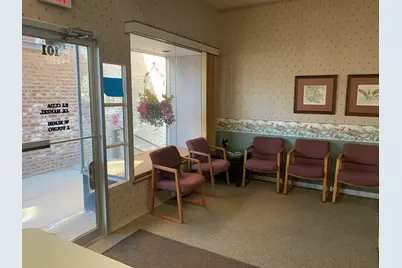 101 E Van Buren Street, Woodstock, IL 60098 - Photo 6