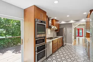 6857 N Knox Ave, Lincolnwood, IL 60712 - Photo 14