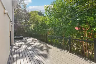 6857 N Knox Ave, Lincolnwood, IL 60712 - Photo 18