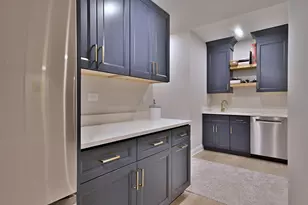 254 E South St, Elmhurst, IL 60126 - Photo 68