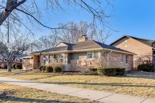 1048 E Walnut Ave, Des Plaines, IL 60016 - Photo 2