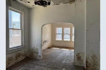 850 W 51st Place, Chicago, IL 60609 - Photo 6