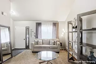 1920 Island Ct, Woodstock, IL 60098 - Photo 2