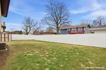 1920 Island Court, Woodstock, IL 60098 - Photo 24