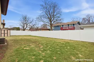 1920 Island Ct, Woodstock, IL 60098 - Photo 24