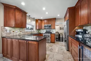 20W425 Peters Ct, Downers Grove, IL 60516 - Photo 6