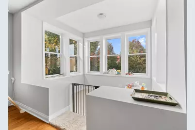 5039 W Cullom Avenue, Chicago, IL 60641 - Photo 8