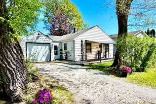 905 Rockland Rd, Lake Bluff, IL 60044 - Photo 1