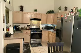 352 Danbury Dr, Naperville, IL 60565 - Photo 6