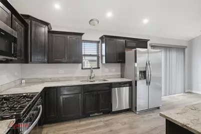 14528 Kolin Avenue, Midlothian, IL 60445 - Photo 8