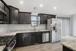 14528 Kolin Ave, Midlothian, IL 60445 - Photo 8