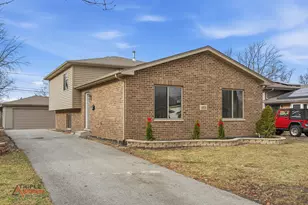 14528 Kolin Ave, Midlothian, IL 60445 - Photo 1