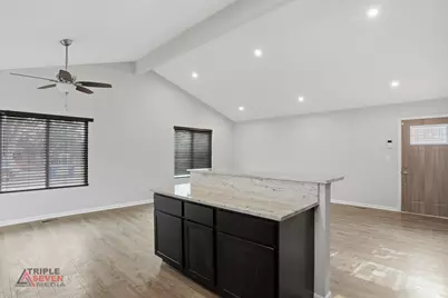 14528 Kolin Avenue, Midlothian, IL 60445 - Photo 12