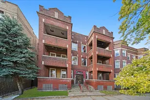 6122 S Ingleside Ave, Chicago, IL 60637 - Photo 1