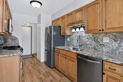 [Address not provided], Downers Grove, IL 60516 - Photo 8