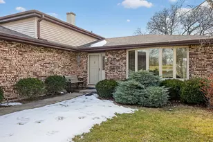 [Address not provided], Downers Grove, IL 60516 - Photo 2