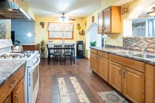 15222 Hamlin Ave, Midlothian, IL 60445 - Photo 8