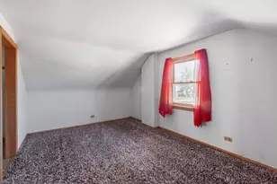 6907 W Cleveland St, Niles, IL 60714 - Photo 10