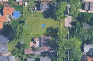 1414 N Pleasant Dr, Round Lake Beach, IL 60073 - Photo 1