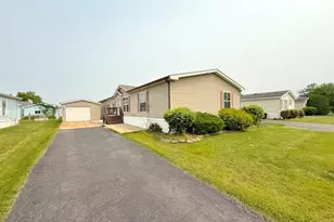 9 Swallow Ln, Beecher, IL 60401 - Photo 2