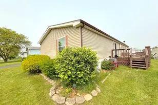 9 Swallow Ln, Beecher, IL 60401 - Photo 4