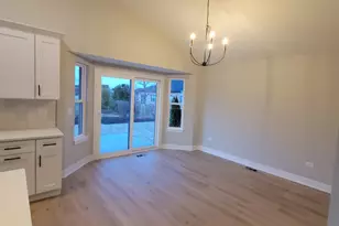 2174 Sky Hbr Dr, New Lenox, IL 60451 - Photo 8