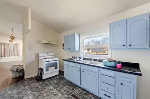 15313 Cherry Ln, Markham, IL 60428 - Photo 8