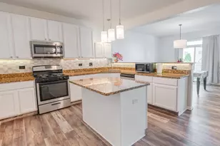 424 Grape Vine Trail, Oswego, IL 60543 - Photo 6