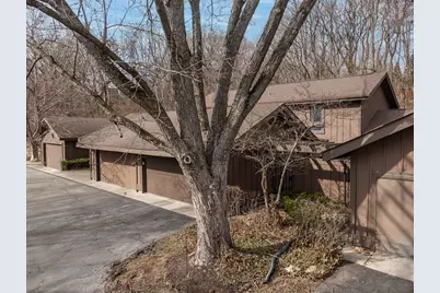 42W470 Red Bud Court, Saint Charles, IL 60175 - Photo 2