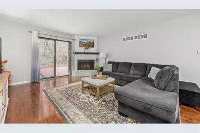 42W470 Red Bud Court, Saint Charles, IL 60175 - Photo 10