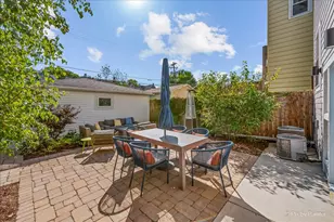 1531 W Granville Ave, Chicago, IL 60660 - Photo 34