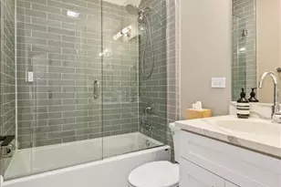 1531 W Granville Ave, Chicago, IL 60660 - Photo 22