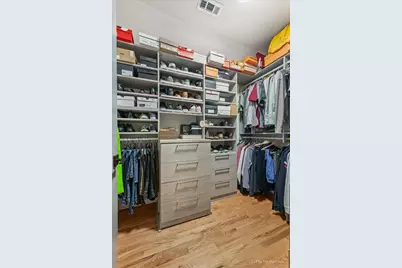 1531 W Granville Avenue, Chicago, IL 60660 - Photo 16