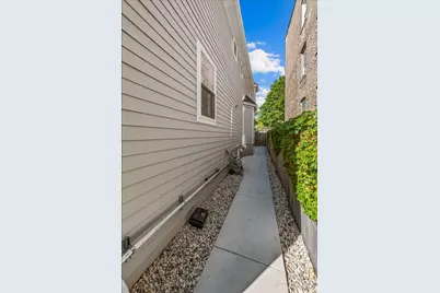 1531 W Granville Avenue, Chicago, IL 60660 - Photo 38