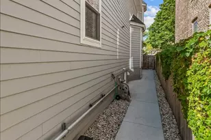 1531 W Granville Ave, Chicago, IL 60660 - Photo 38