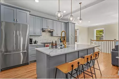 1531 W Granville Avenue, Chicago, IL 60660 - Photo 2