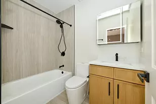 5200 N Winthrop Ave, Chicago, IL 60640 - Photo 24