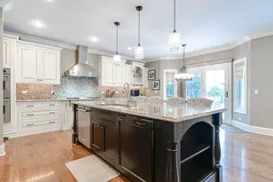 218 Coolidge Pl, Libertyville, IL 60048 - Photo 6