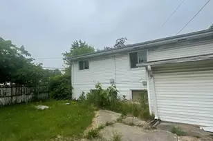 775 Greenbay Ave, Calumet City, IL 60409 - Photo 8