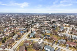 1909 Montclair Dr, Naperville, IL 60565 - Photo 40