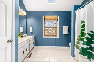 1909 Montclair Dr, Naperville, IL 60565 - Photo 26